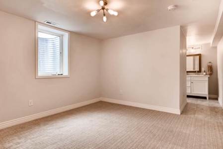 Absolute Auction Beautiful Remodeled Home Denver Colorado - image 12