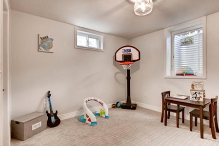 Absolute Auction Beautiful Remodeled Home Denver Colorado - image 13