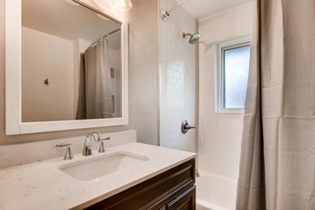 Absolute Auction Beautiful Remodeled Home Denver Colorado - image 6