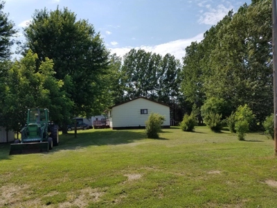 Large Vining/Henning Estate  Auction Real Estate & Personal - image 9