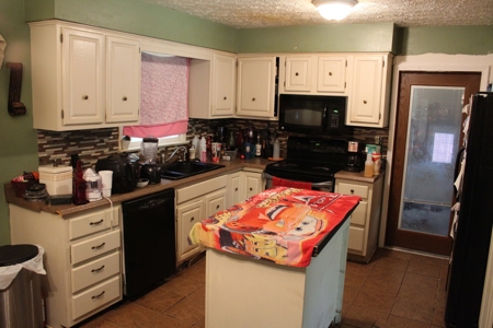 Brick Home and Acreage Selling @ Auction in Bowling Green Ky - image 14