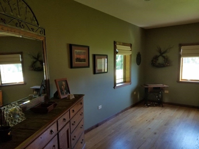Premier Riverfront Luxury Home & Rv Garage - image 27