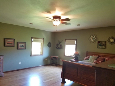 Premier Riverfront Luxury Home & Rv Garage - image 24