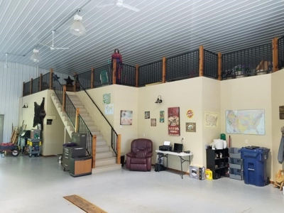 Premier Riverfront Luxury Home & Rv Garage - image 38