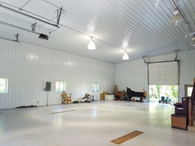 Premier Riverfront Luxury Home & Rv Garage - image 36