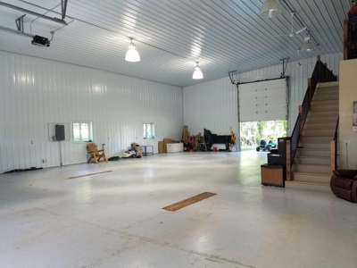 Premier Riverfront Luxury Home & Rv Garage - image 31