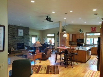 Premier Riverfront Luxury Home & Rv Garage - image 16