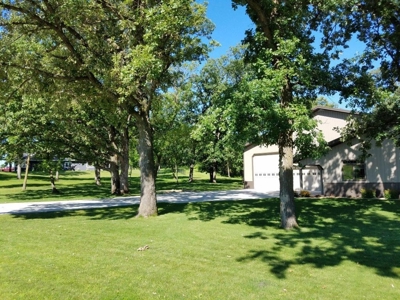 Premier Riverfront Luxury Home & Rv Garage - image 13