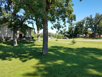 Premier Riverfront Luxury Home & Rv Garage - image 15