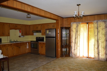 Ranch Home - Absolute Real Estate Auction - October 15, 2017 - image 13