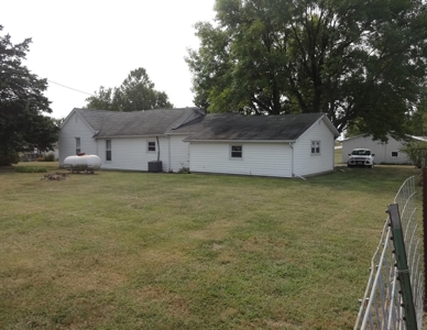 Swetnam Home Auction - image 3