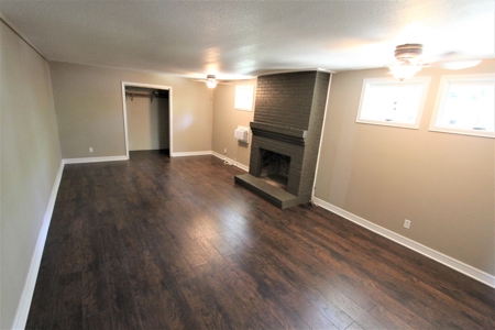 Updated Auction Home in Paris TX - image 11