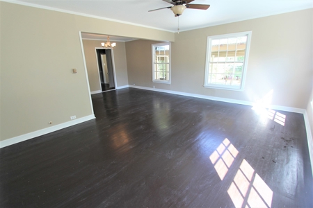 Updated Auction Home in Paris TX - image 2