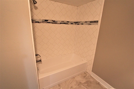 Updated Auction Home in Paris TX - image 5