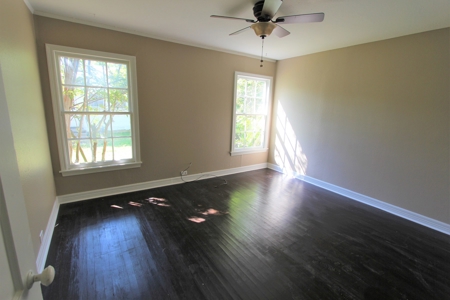 Updated Auction Home in Paris TX - image 8