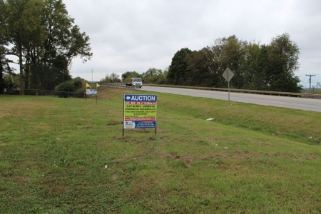 Commercial Building and Vacant Lot Zoned Heavy Industrial - image 9