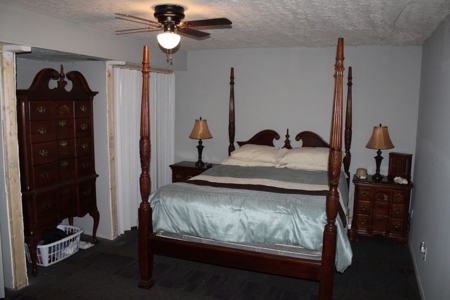 Country home for sale near Smiths Grove Kentucky - image 20
