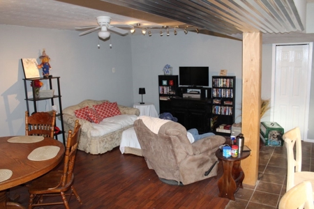 Country home for sale near Smiths Grove Kentucky - image 22
