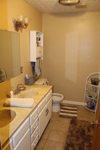 Country home for sale near Smiths Grove Kentucky - image 11