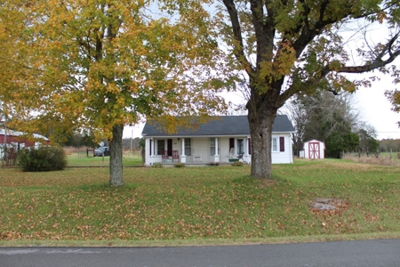 Selling 77 Acre Cattle Farm and Home in 10 Tracts @ Auction - image 1