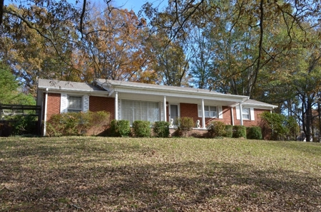 Live Absolute Auction 2 Bedroom Brick Home in Hartselle, AL - image 4