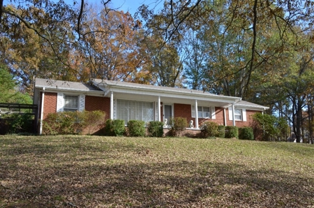 Live Absolute Auction 2 Bedroom Brick Home in Hartselle, AL - image 3