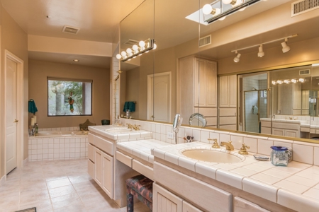 Boulders Resort Golf Home No Reserve Auction, Scottsdale Az - image 12