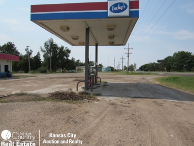 Online Auction Station/Convenience Store, Turon Kansas - image 3