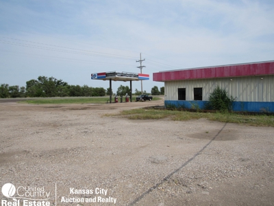 Online Auction Station/Convenience Store, Turon Kansas - image 7