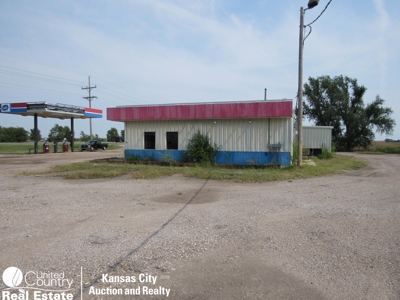 Online Auction Station/Convenience Store, Turon Kansas - image 8