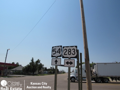 Online Auction Station/Convenience Store, Minneola Kansas - image 4