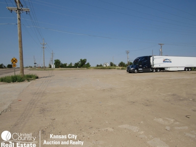 Online Auction Station/Convenience Store, Minneola Kansas - image 8