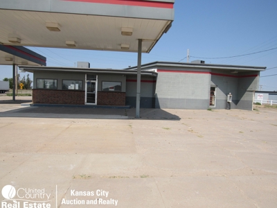 Online Auction Station/Convenience Store, Minneola Kansas - image 13