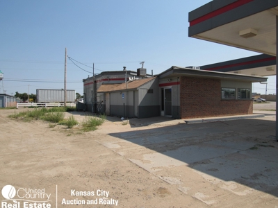 Online Auction Station/Convenience Store, Minneola Kansas - image 9