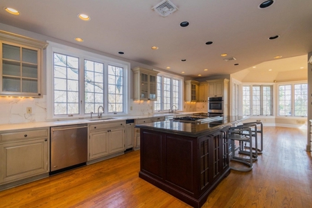 Luxury Villanova Estate Auction - image 4