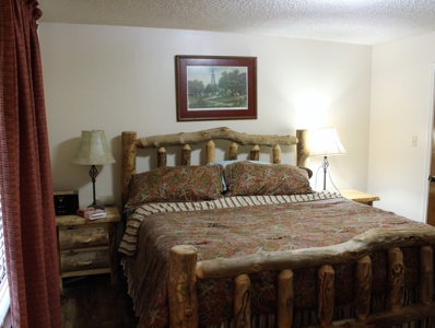 East Texas Country Home For Sale, Acreage, Horse Property - image 13