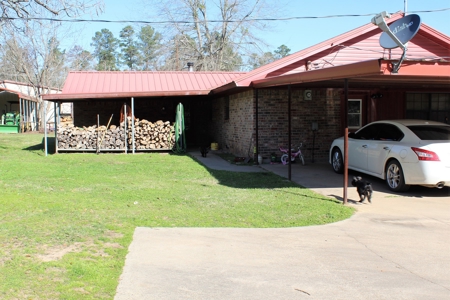 East Texas Country Home For Sale, Acreage, Horse Property - image 18
