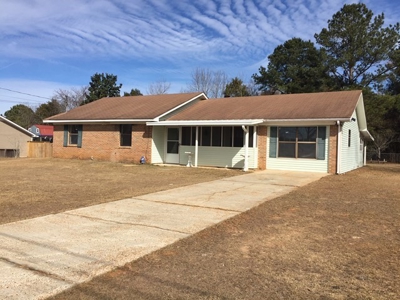 Spacious Home for Sale in Ozark, Al - image 1