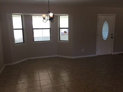 Spacious Home for Sale in Ozark, Al - image 8