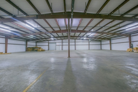 Absolute Auction on Commercial Building in Palestine TX - image 18