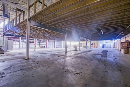 Absolute Auction on Commercial Building in Palestine TX - image 21