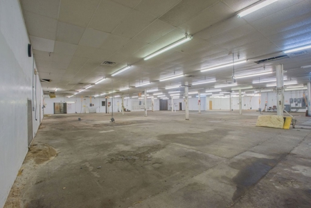 Absolute Auction on Commercial Building in Palestine TX - image 16