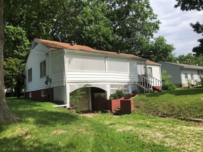 Maudie Ponder Estate Auction - Salisbury, MO - image 2