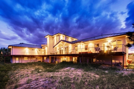 Castle Rock Exclusive Estate - image 13