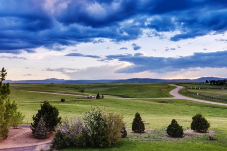 Castle Rock Exclusive Estate - image 14