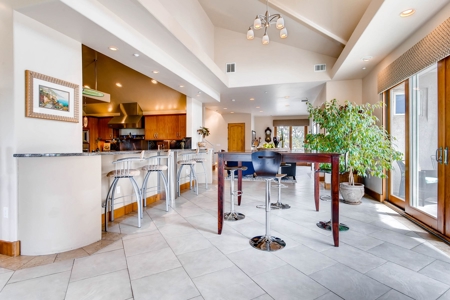 Castle Rock Exclusive Estate - image 8