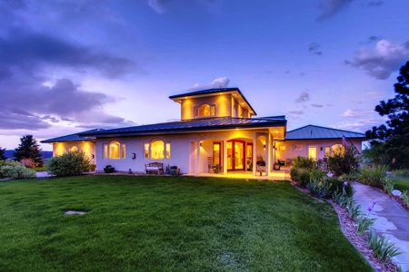 Castle Rock Exclusive Estate - image 1