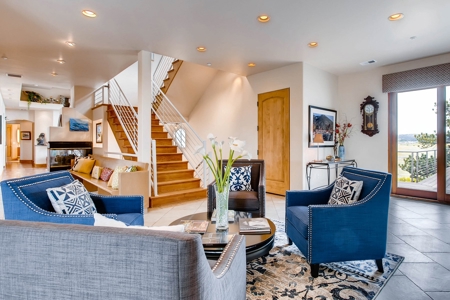 Castle Rock Exclusive Estate - image 11