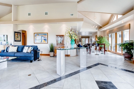 Castle Rock Exclusive Estate - image 3