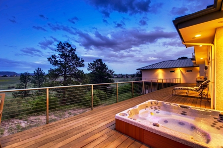 Castle Rock Exclusive Estate - image 12